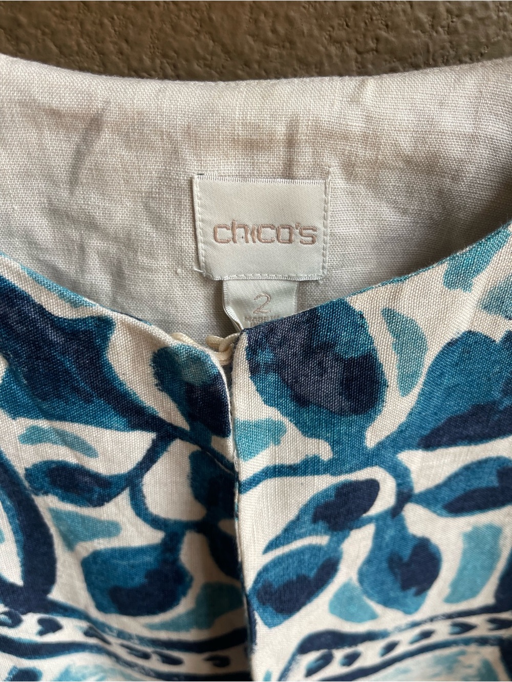 Chico's Artisan Batik Watercolor 100% Linen Jacket Blue Cream Size 2 L - Picture 3 of 9